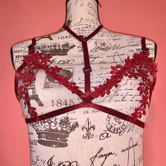 Sheer Lingerie Set w/ Choker - Picture 2 of 6